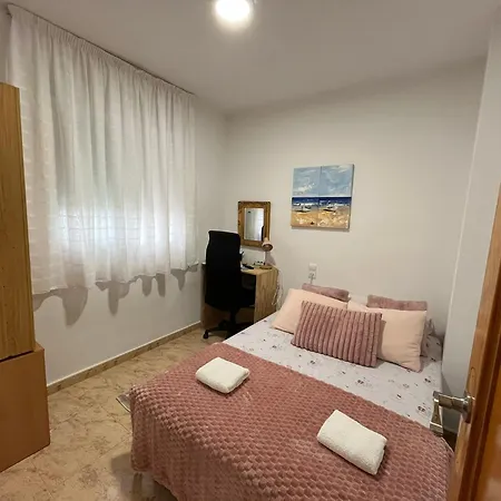 Compartido - Solo El Es Privado * Torrevieja